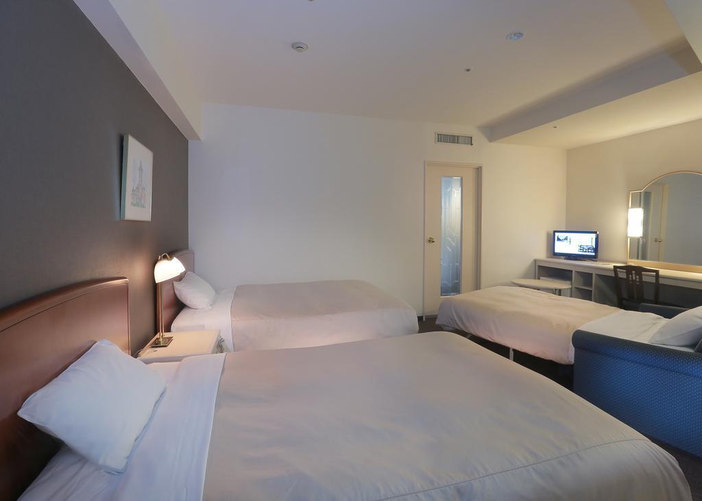 Yokohama Isezakicho Washington Hotel Экстерьер фото